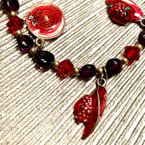 😃Join the RED HAT SOCIETY & wear this Bracelet!😃 - Picture 7 of 8